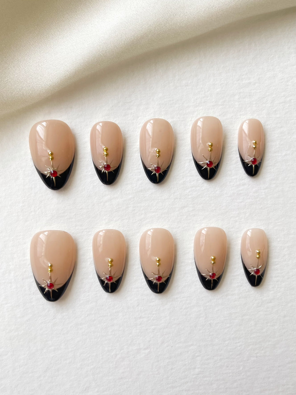 schwarze French Mandel Nägel