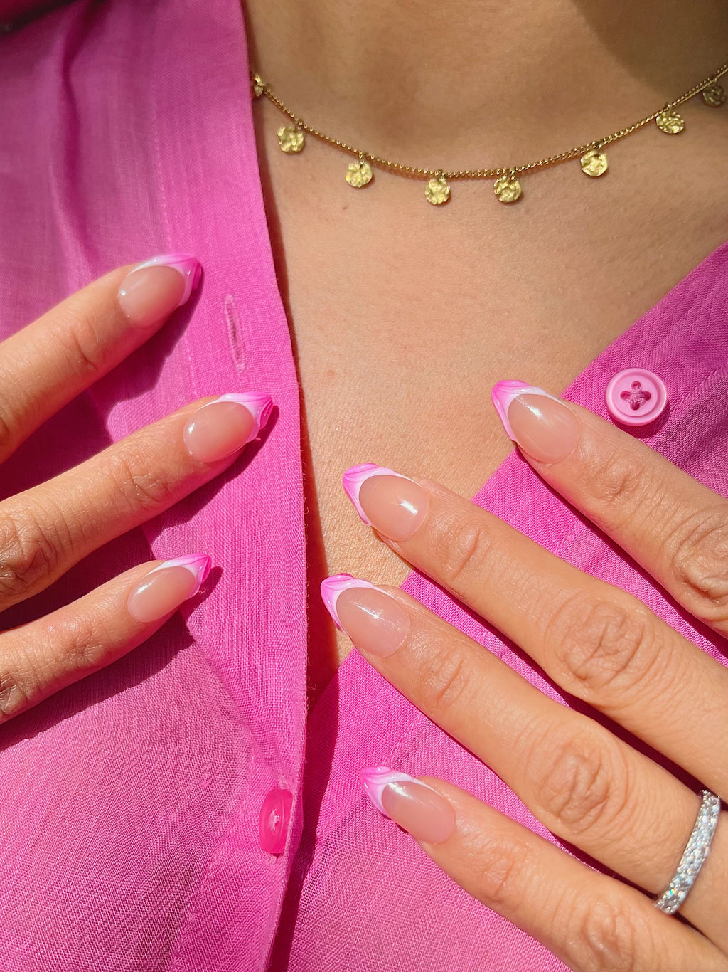 French Kurze Mandelform Press On Nails