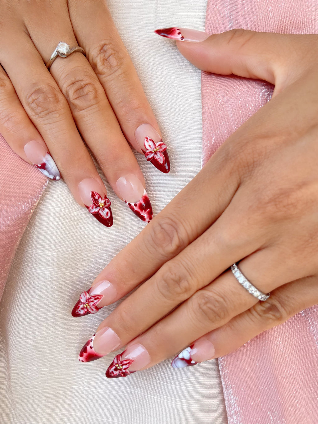 Rote 3D-Blumen Runde Press On Nails