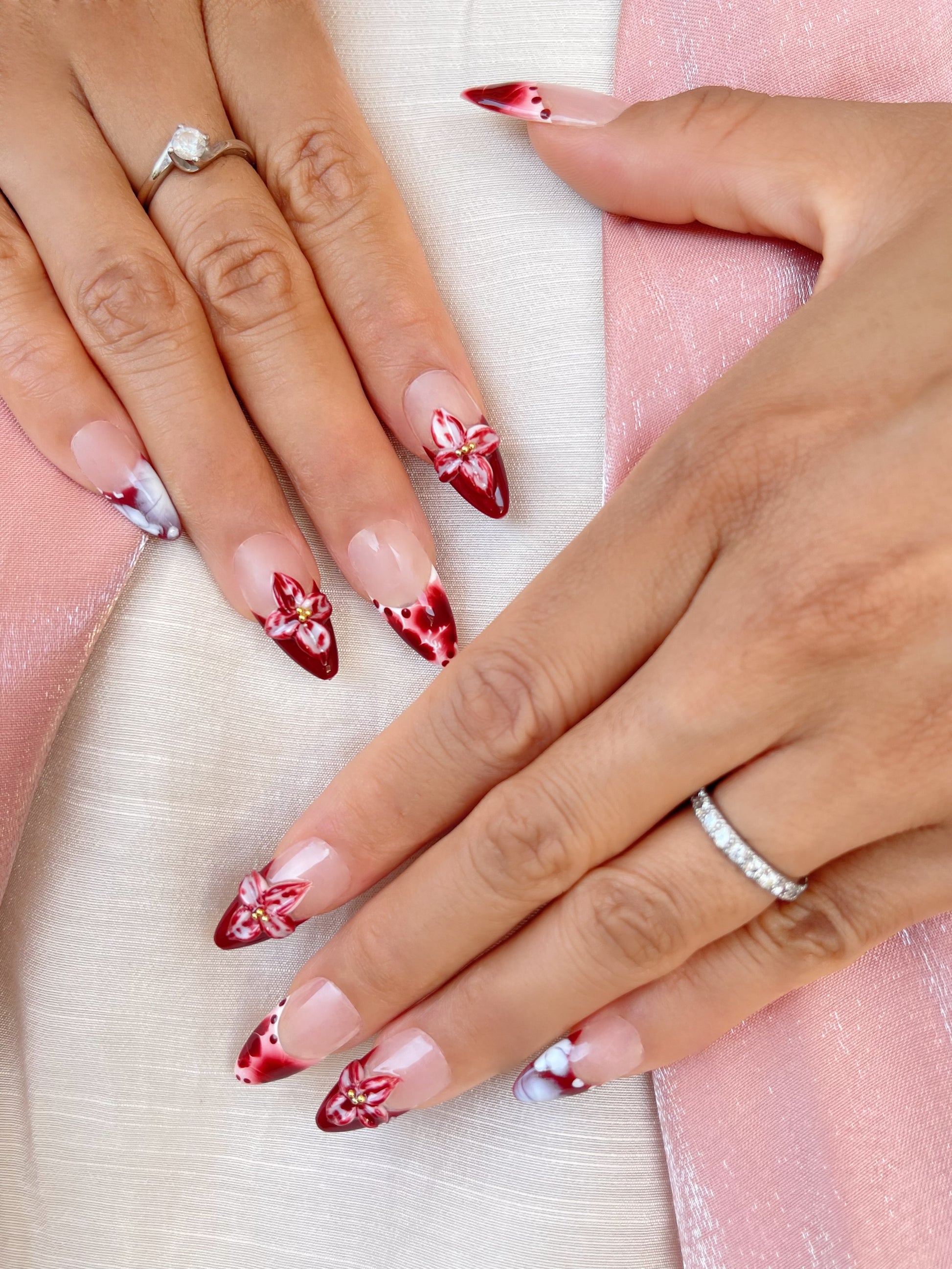 Rote 3D-Blumen Runde Press On Nails