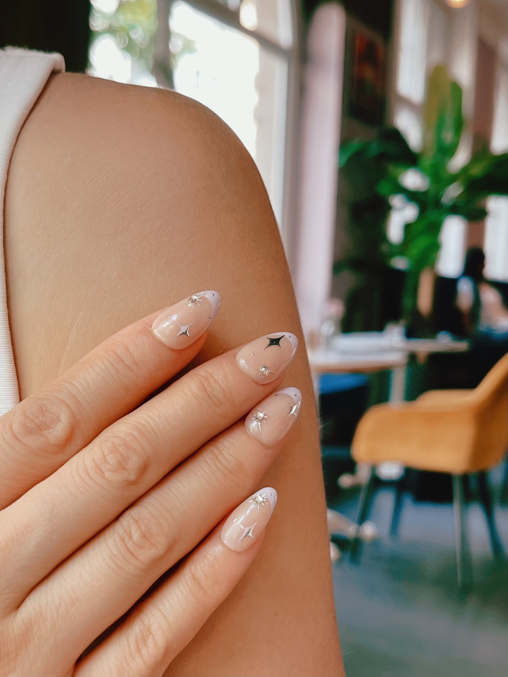 Kosmisches Lila Sterne Mandel Press on nails