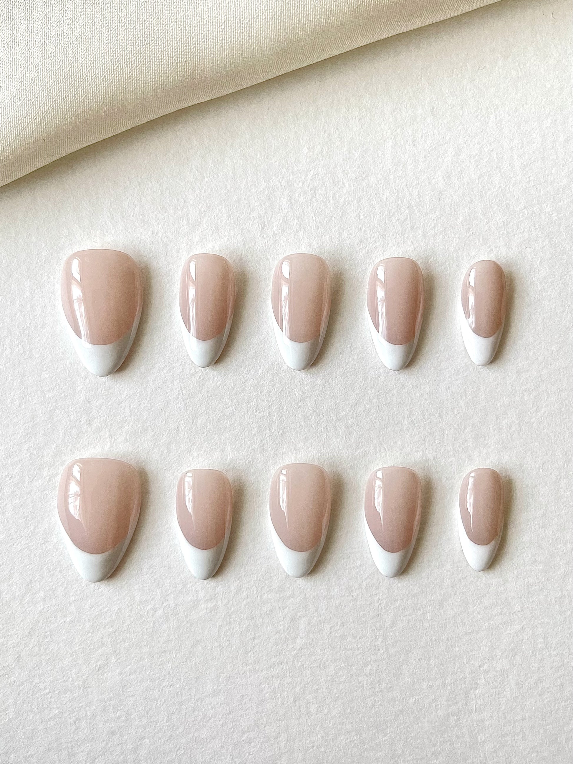 Klassisches Bunt-French im Mandelform