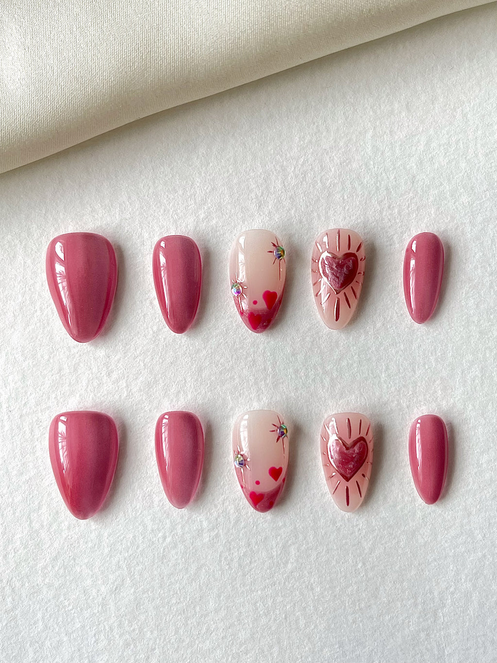 Rosé Mandel Nägel mit Herz