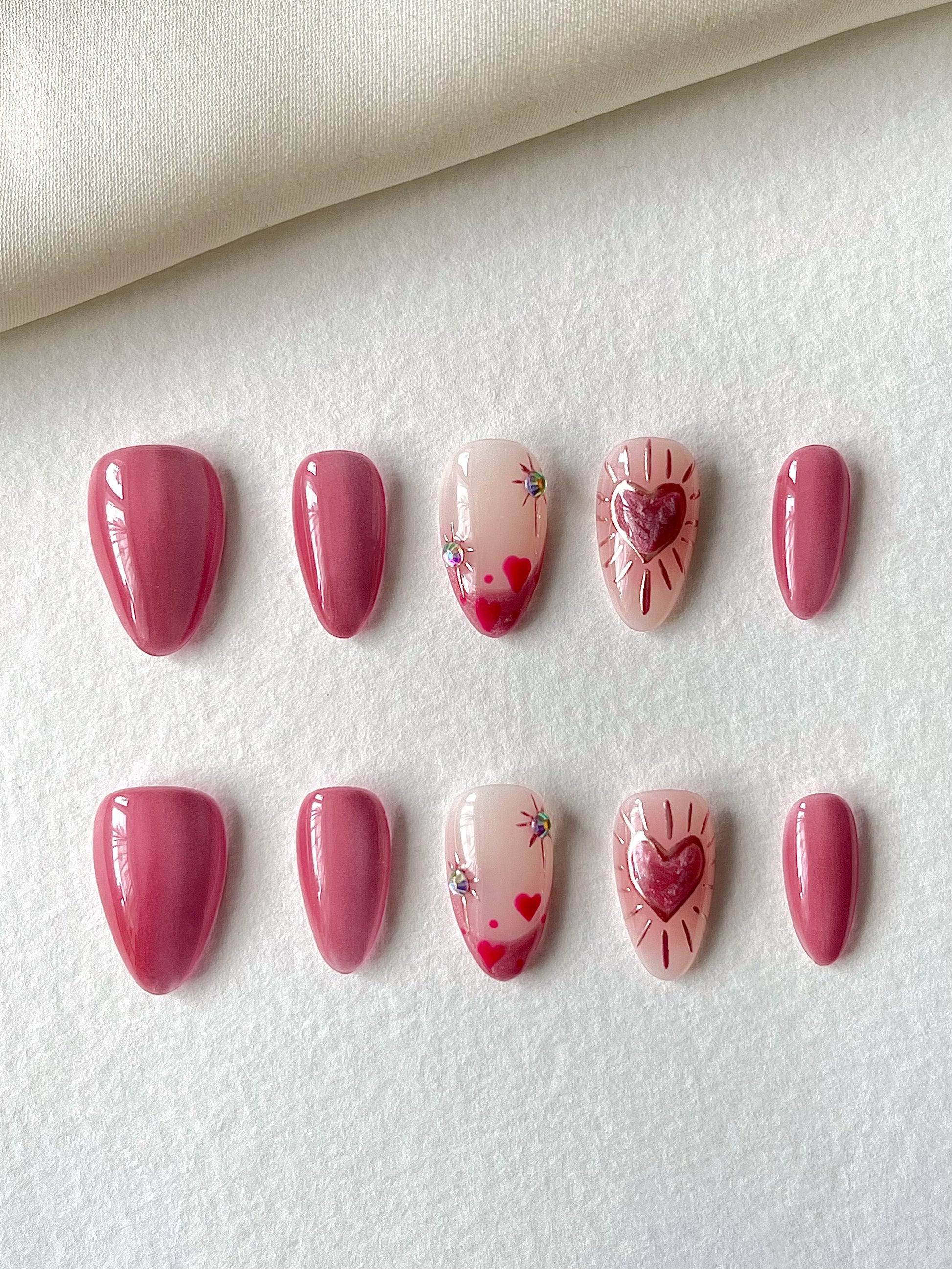 Rosé Mandel Nägel mit Herz