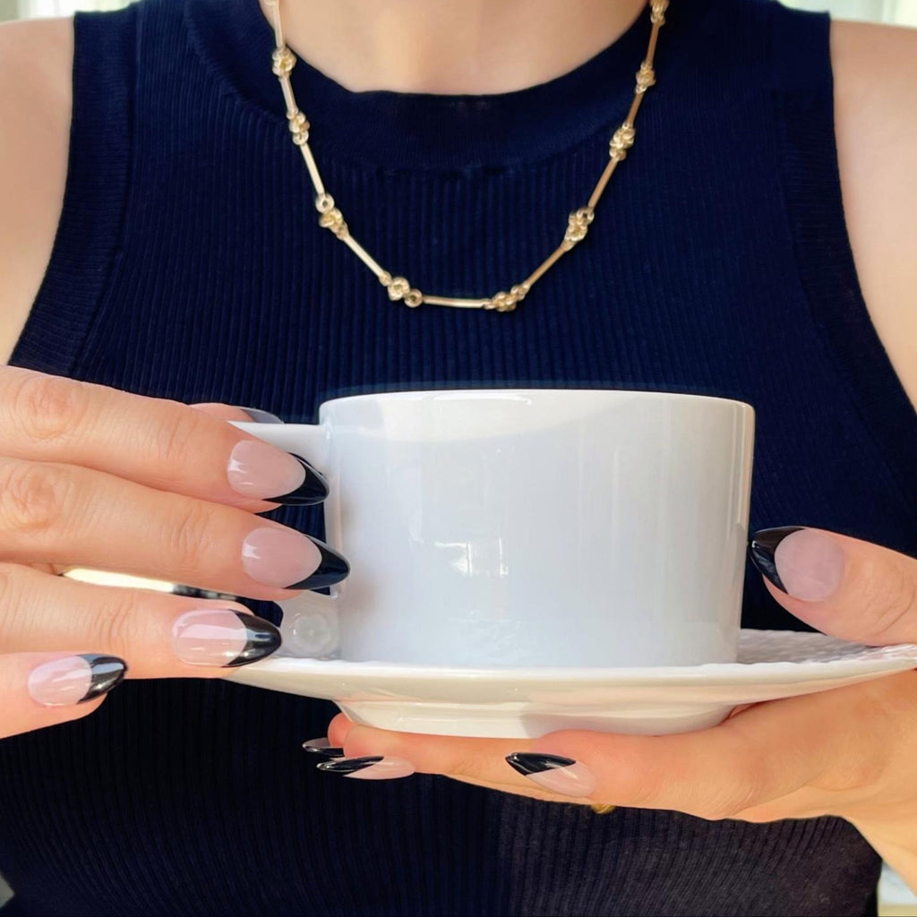 Klassisches Bunt-French im Mandelform