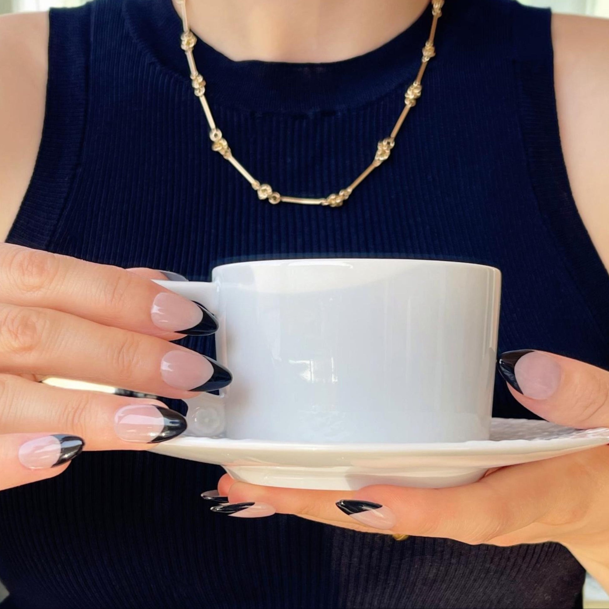 Klassisches Bunt-French im Mandelform