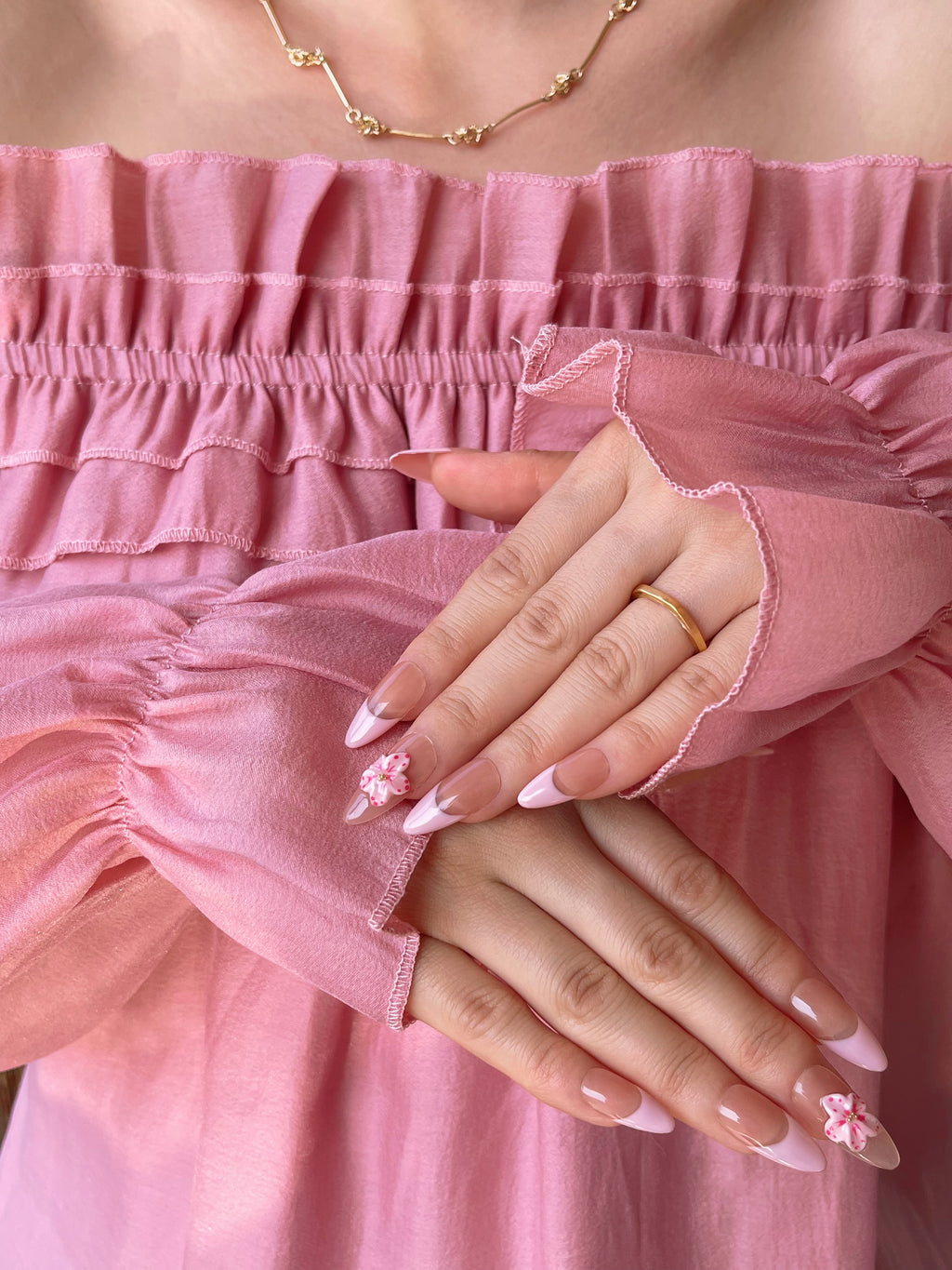 Rosé 3D-Kirschblüten Nägel