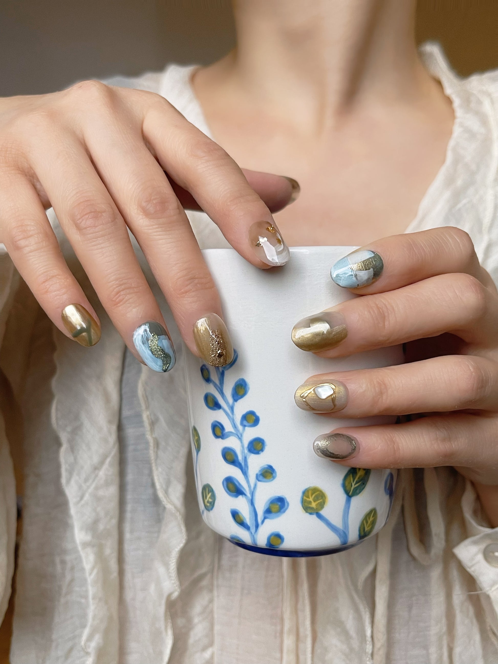 Grüne kurze Rundnägel