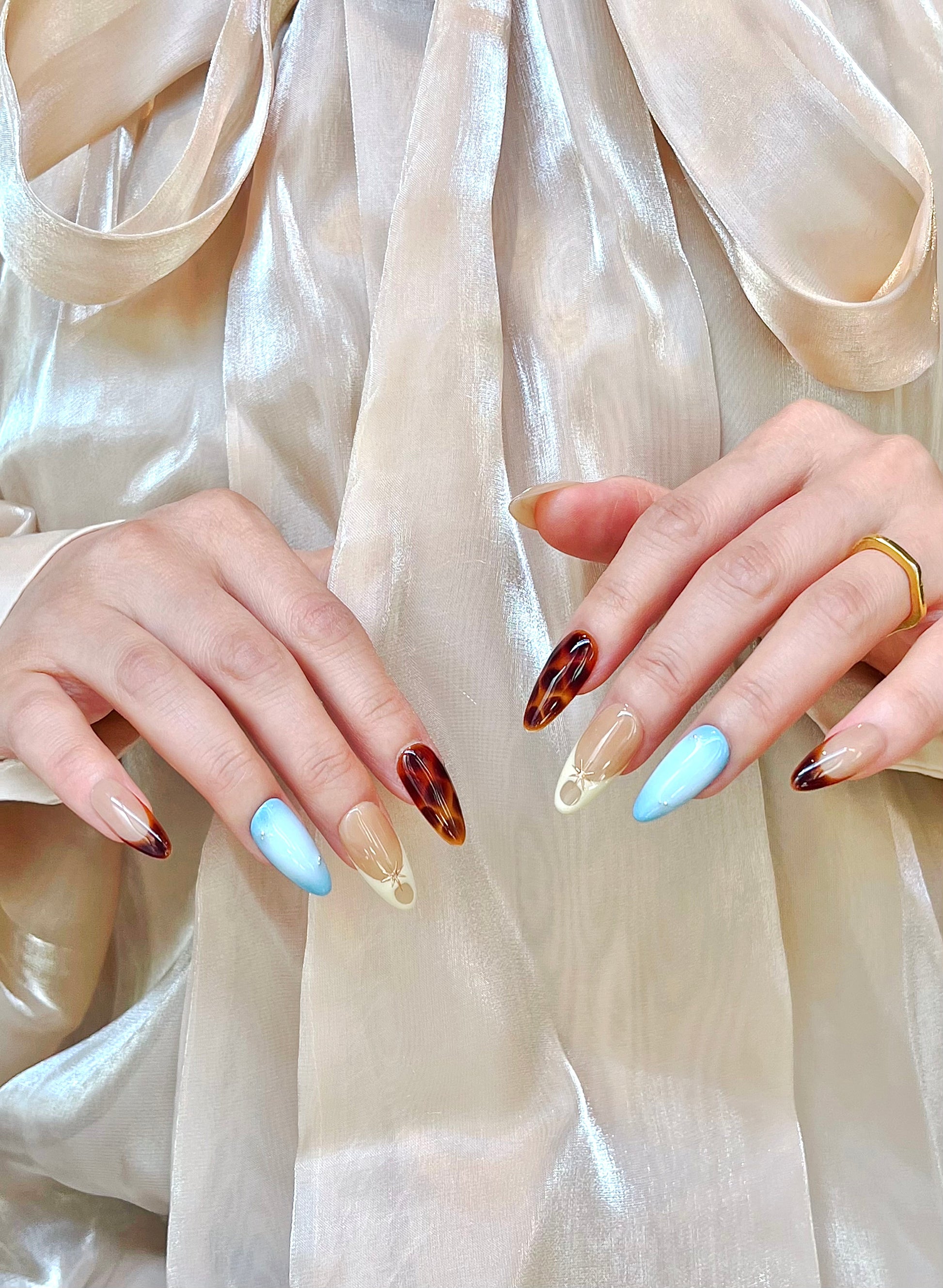 Herbstliche braune Press On Nails