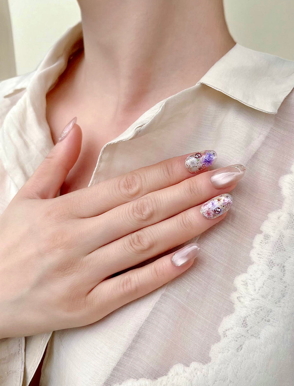 Rosa Katzenaugen-Blumen Nägel