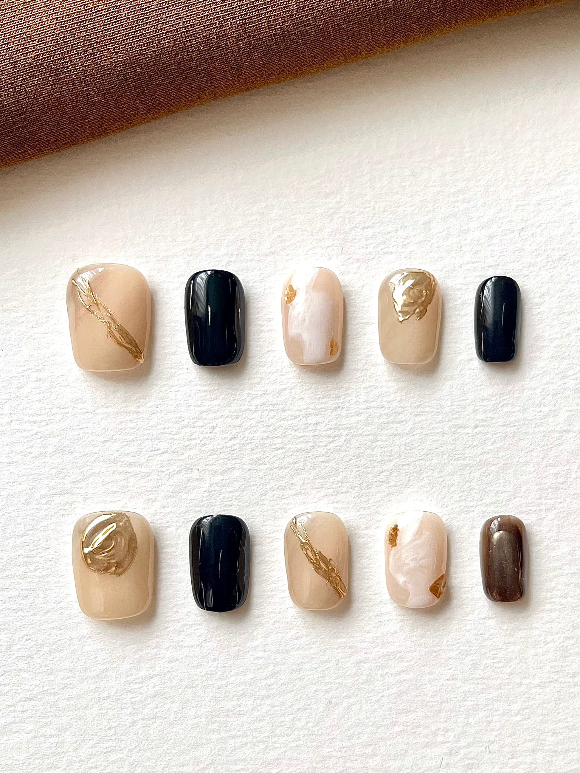 Kurze quadratische Herbst-Winter-Nägel