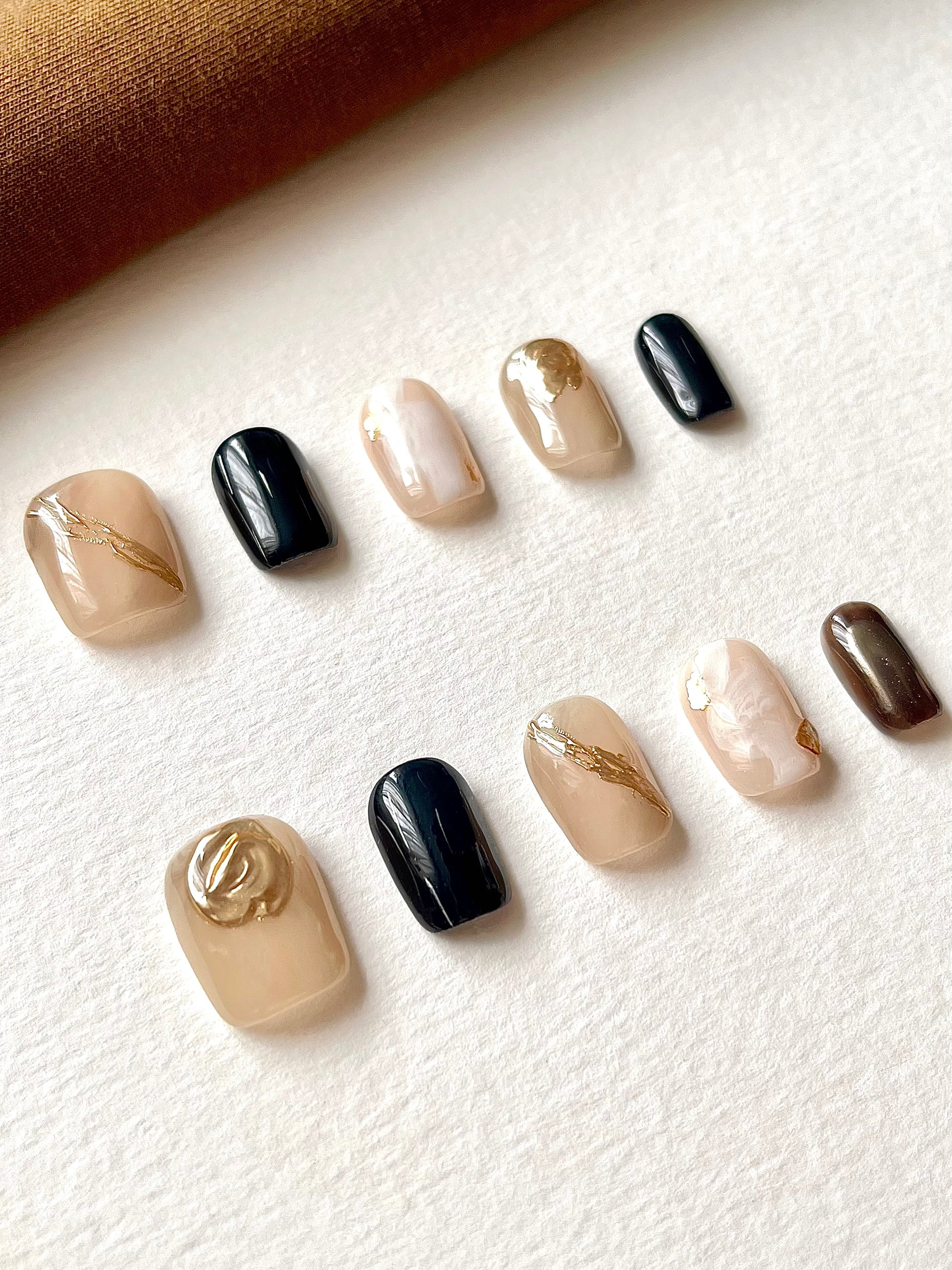 Kurze quadratische Herbst-Winter-Nägel